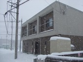 雪の中の橋本店